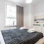 Urban Chic - Warsaw Stays -Cozy And Stylish - Rondo Onz - Pereca