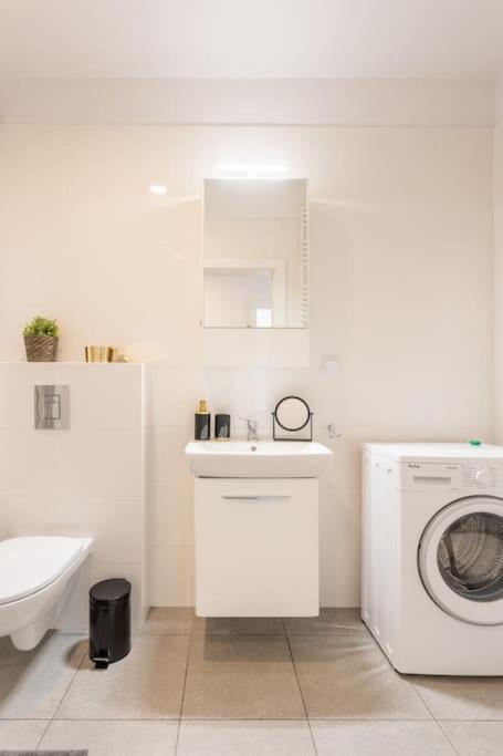 Butas Urban Chic - -cozy And Stylish - Rondo Onz - Pereca *